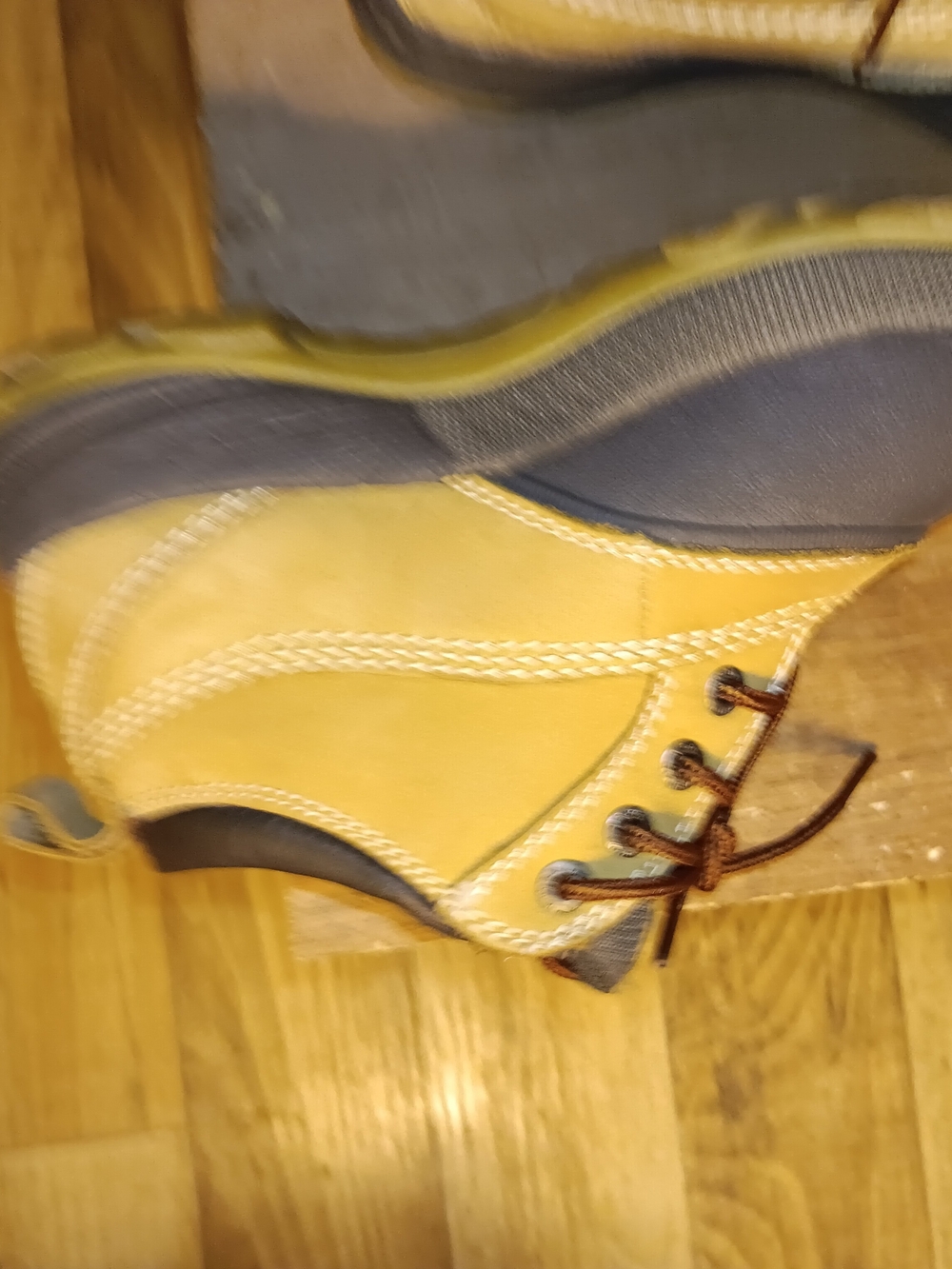 L.L. Bean Womans Tan and Brown Duck Boots - Picture 3 of 14